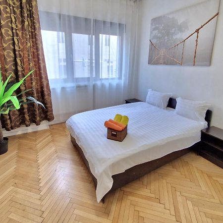 Global Downtown Apartments - Universitate - Calea Victoriei Bucareste Exterior foto