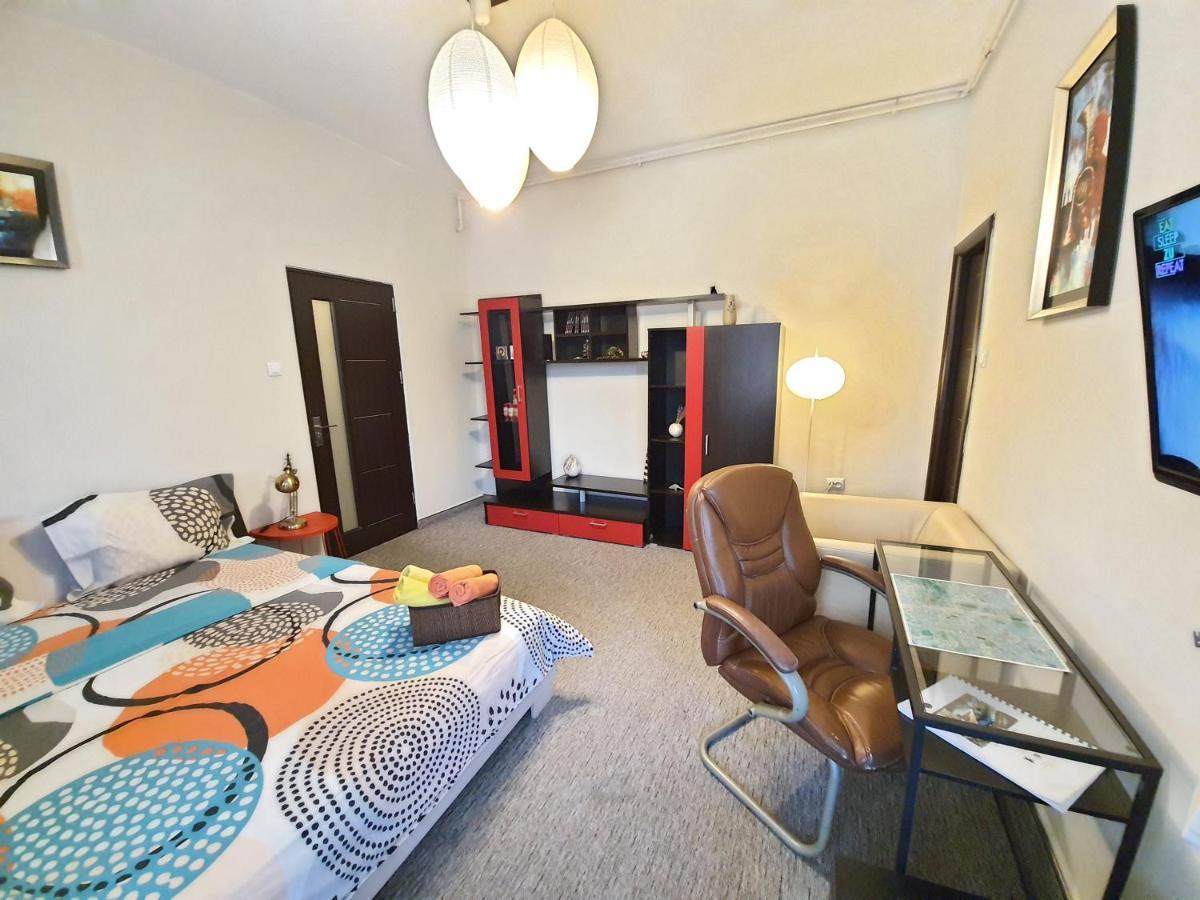 Global Downtown Apartments - Universitate - Calea Victoriei Bucareste Exterior foto