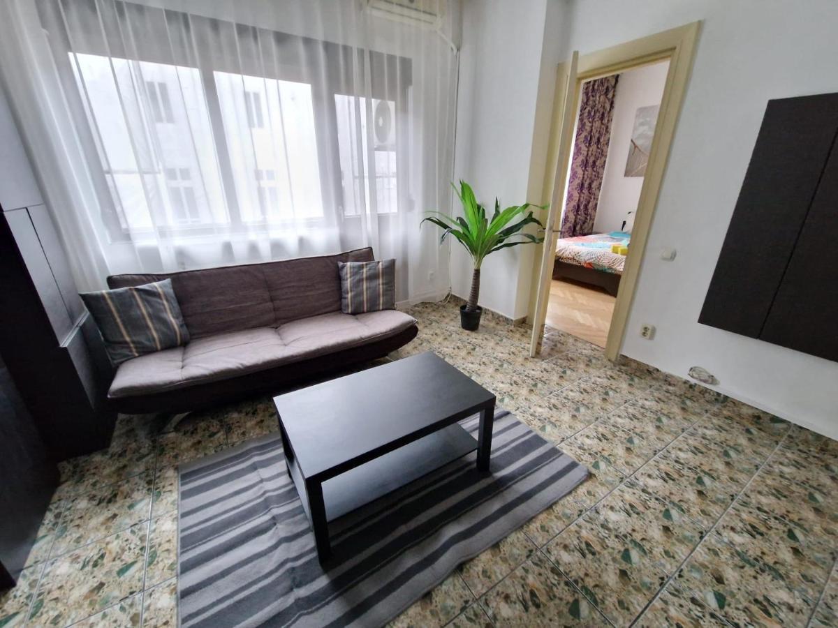 Global Downtown Apartments - Universitate - Calea Victoriei Bucareste Exterior foto
